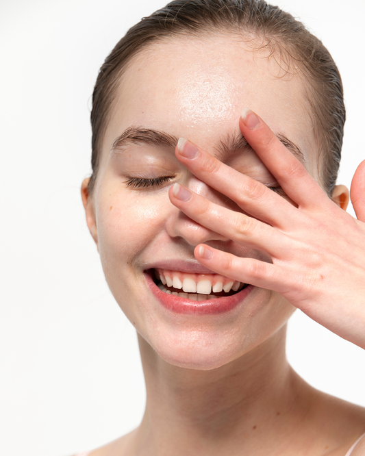 Pourquoi arrêter de laver son visage le matin