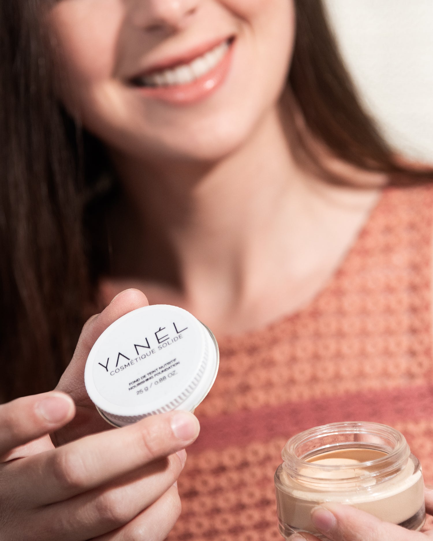 fond de teint biologique hydratant pour la peau sensible 